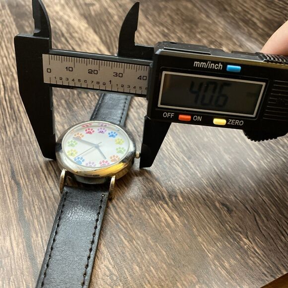 Animal Rescue Paw Watch. With New Battery. Excellent Condition!! - Picture 7 of 7